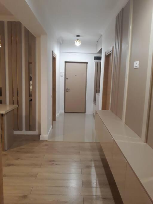 Elegant Suite - Titan Park Bucarest Exterior foto